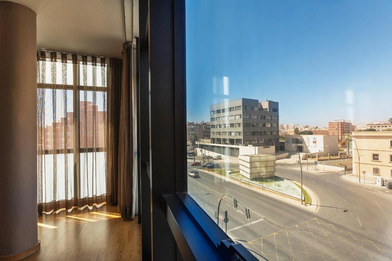 Vértice Indalo Almería Almeria Exterior foto
